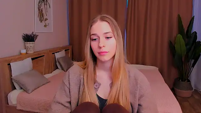 sassy cutie online show from February 19, 3:44 pm