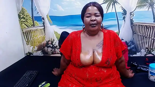 MatureMilfxxx online show from May 2, 9:18 pm