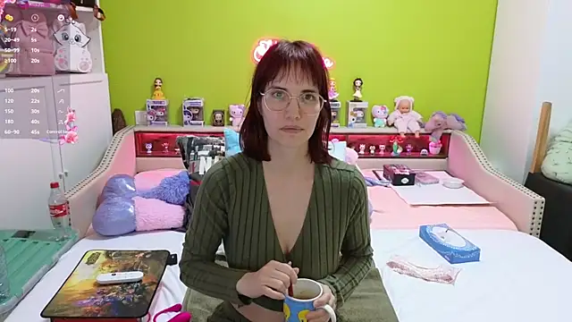  HeraLuna  online show from February 20, 9:37 pm