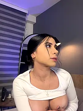 Leila Carteer online show from November 28, 10:35 pm