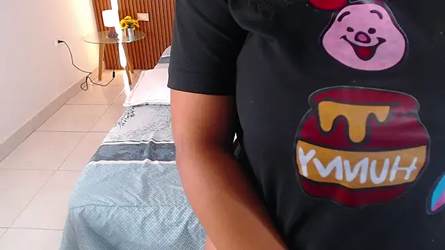 rosselyn  online show from March 17, 12:20 pm