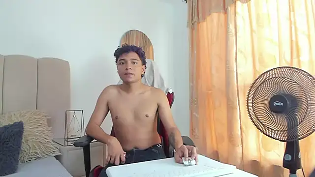 LiamANDJordan online show from November 14, 9:15 pm