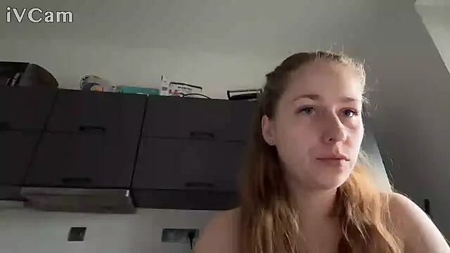 Nicole Wallker online show from October 27, 9:16 am