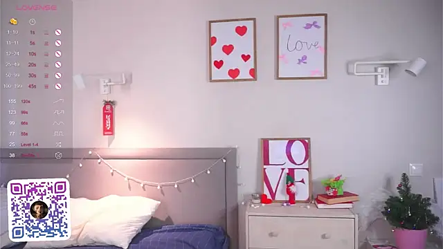 MegganKinson online show from March 12, 5:43 am