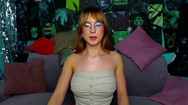 AlishaKellyi online show from March 31, 4:45 am