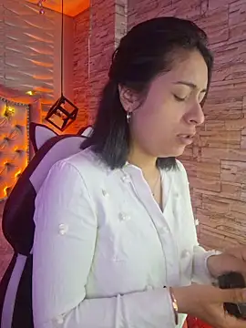 Roxanne Han online show from February 8, 12:20 pm