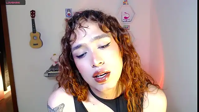 AdelineEsposito online show from March 24, 3:34 am