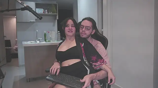 dan and daya online show from November 13, 8:46 am