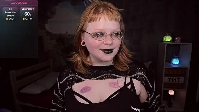 LottieReed online show from October 24, 5:42 pm