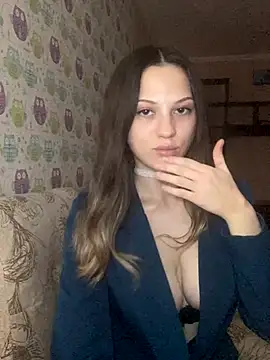 Ilussionmoon online show from November 6, 9:42 pm