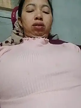 TRIEUTRIEU20 online show from December 14, 9:42 pm