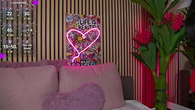 MirunaHaze online show from March 12, 5:32 am