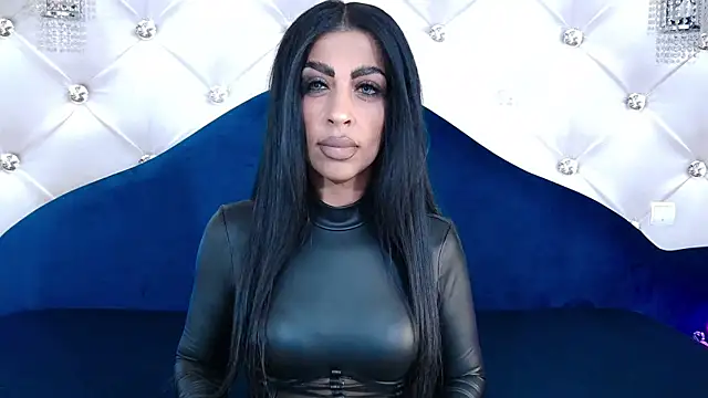 NoirKaylah online show from June 18, 7:19 pm