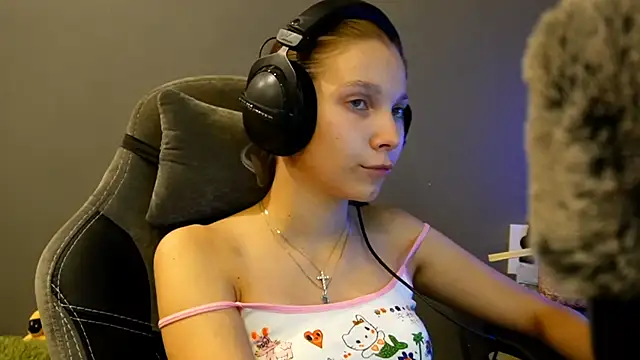 Softixq online show from December 15, 8:14 pm