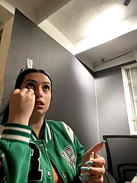 Kloe Novoa online show from November 17, 1:01 pm