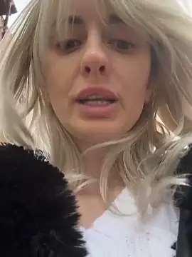 blondegirlx online show from November 8, 1:16 pm