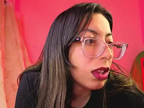 zylla storn online show from December 17, 8:40 am