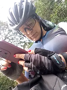 LAPOTRA 04 online show from January 31, 9:24 pm