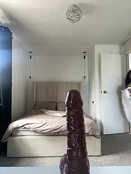 CaramelCarmenxox online show from April 16, 1:33 pm