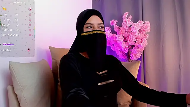 shaima   online show from February 3, 10:01 pm