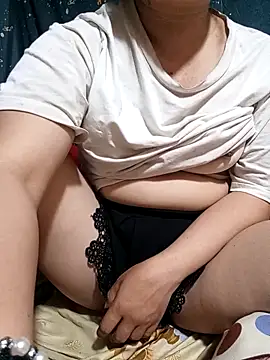 Phoena-a online show from April 5, 1:54 pm