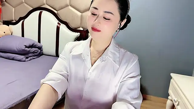 yaoyao22678 online show from April 14, 2:44 am