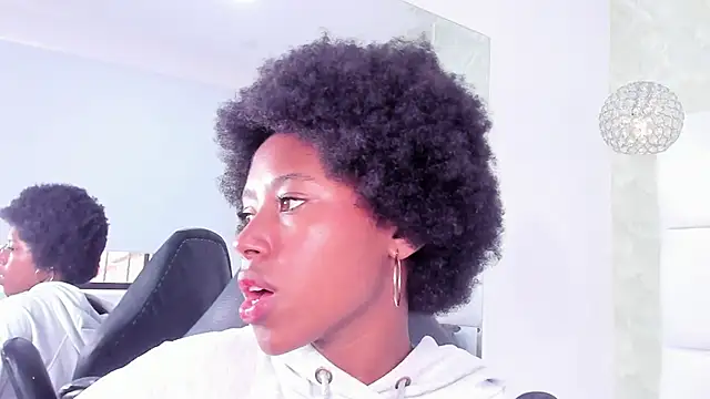 violeta ruizz online show from December 18, 5:29 pm