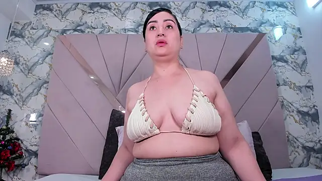 naomy sexy  online show from December 20, 12:42 pm