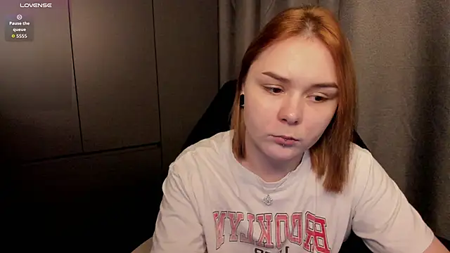 sophia lix online show from April 4, 2:05 pm