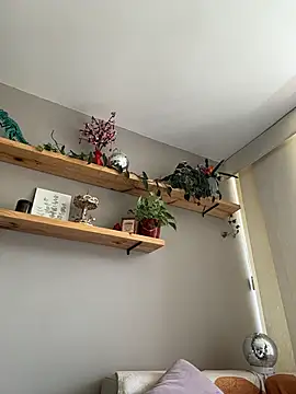 SugarTroubl33 online show from March 14, 5:25 pm