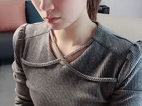 lvy-002 online show from December 17, 12:09 pm