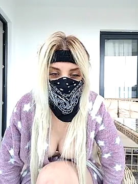 Sweet xxBuse online show from January 18, 10:22 am