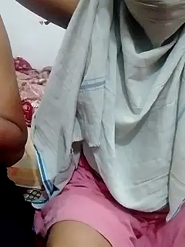 hot couple 000 online show from February 27, 4:07 pm