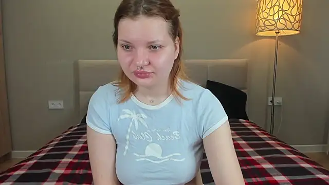 babyyullii online show from April 20, 1:30 am