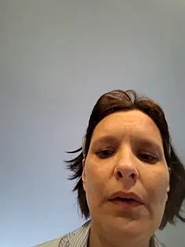 Piediniecollant online show from April 14, 10:37 am