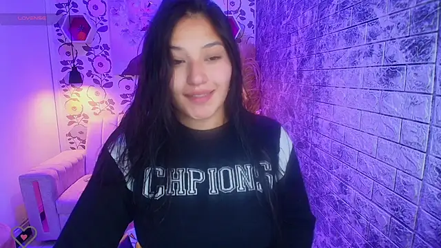 emmaa garciia online show from November 20, 3:29 am