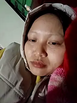 yoyo-mi online show from December 13, 9:32 pm