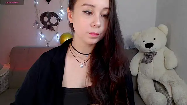 Snapshot of WOWalina chatting on November 1, 7:12 am WOWalina online show from November 1, 7:12 am