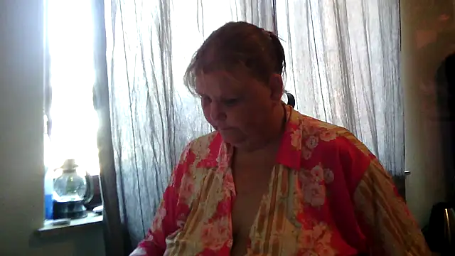 Sylviastar46 online show from June 25, 7:35 am