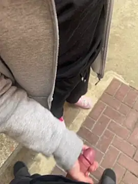 Teeny-Slut18 online show from May 16, 6:27 am