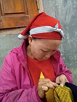 cute-kiss online show from October 31, 2:57 am