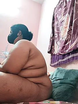 pujapujarrrr online show from December 18, 1:27 pm