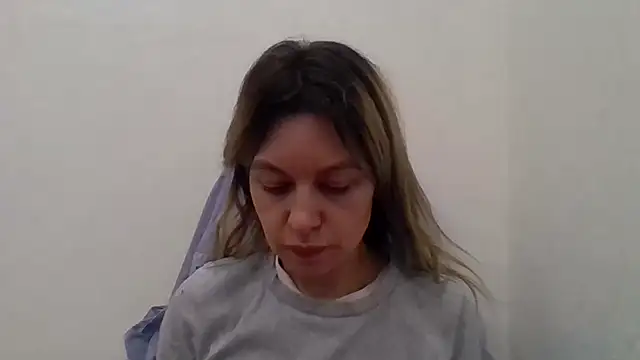 Little Milf 5 online show from November 13, 7:24 pm