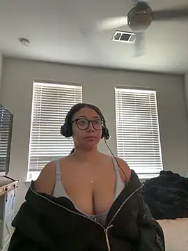 minha baby online show from February 22, 8:10 pm