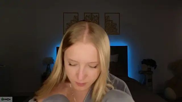 adele armass online show from March 15, 9:17 pm