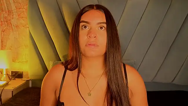 amarahanks1 online show from November 8, 11:26 am