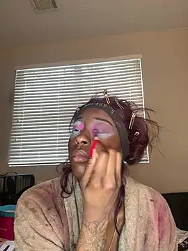 MadameMuse online show from February 18, 3:44 pm