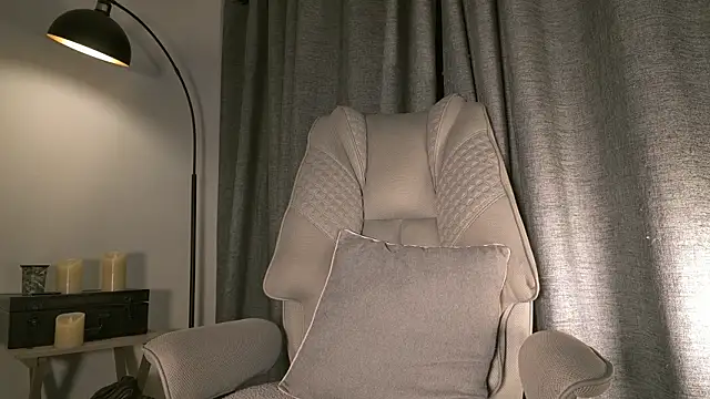 lianewhite online show from February 12, 2:24 am