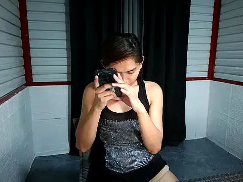 xwildflowerx online show from April 8, 8:44 pm