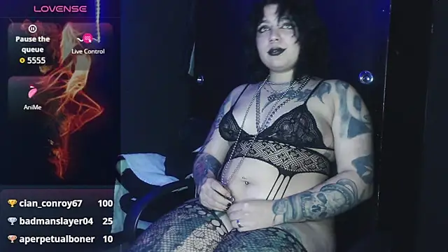 Jessie  wild online show from November 2, 7:12 am